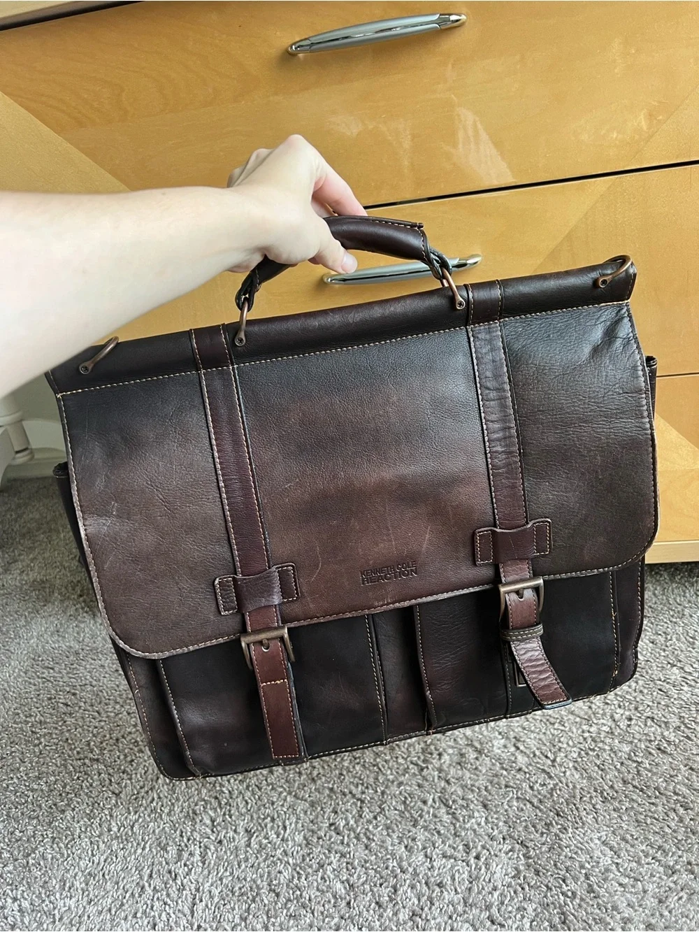 Kenneth Cole Reaction Colombian Leather Dowel Rod Portfolio With 15